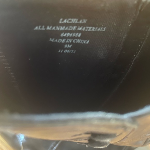 Liz Clairborne knee-high black boots in excellent condition; 2 1/4” heel - Picture 3 of 3